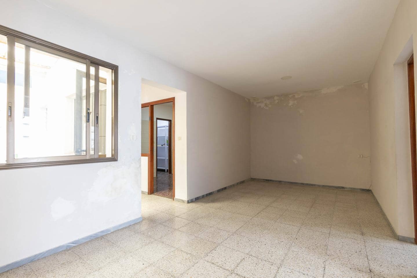 3 bedroom Villa for sale in La Guancha with garage - € 180,000 (Ref: 10007929)