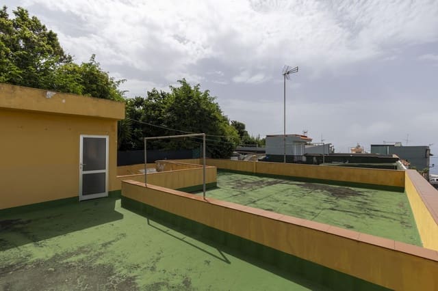 3 bedroom Villa for sale in La Guancha with garage - € 180,000 (Ref: 10007929)