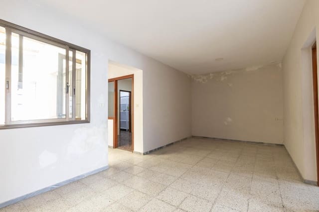 3 bedroom Villa for sale in La Guancha with garage - € 180,000 (Ref: 10007929)