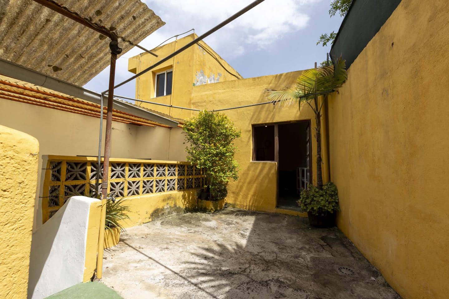 3 bedroom Villa for sale in La Guancha with garage - € 180,000 (Ref: 10007929)