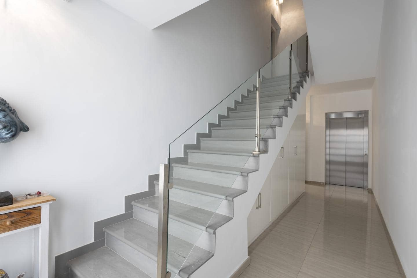 Piso de 4 habitaciones en Costa Adeje en venta con piscina garaje - 1.400.000 € (Ref: 10009954)