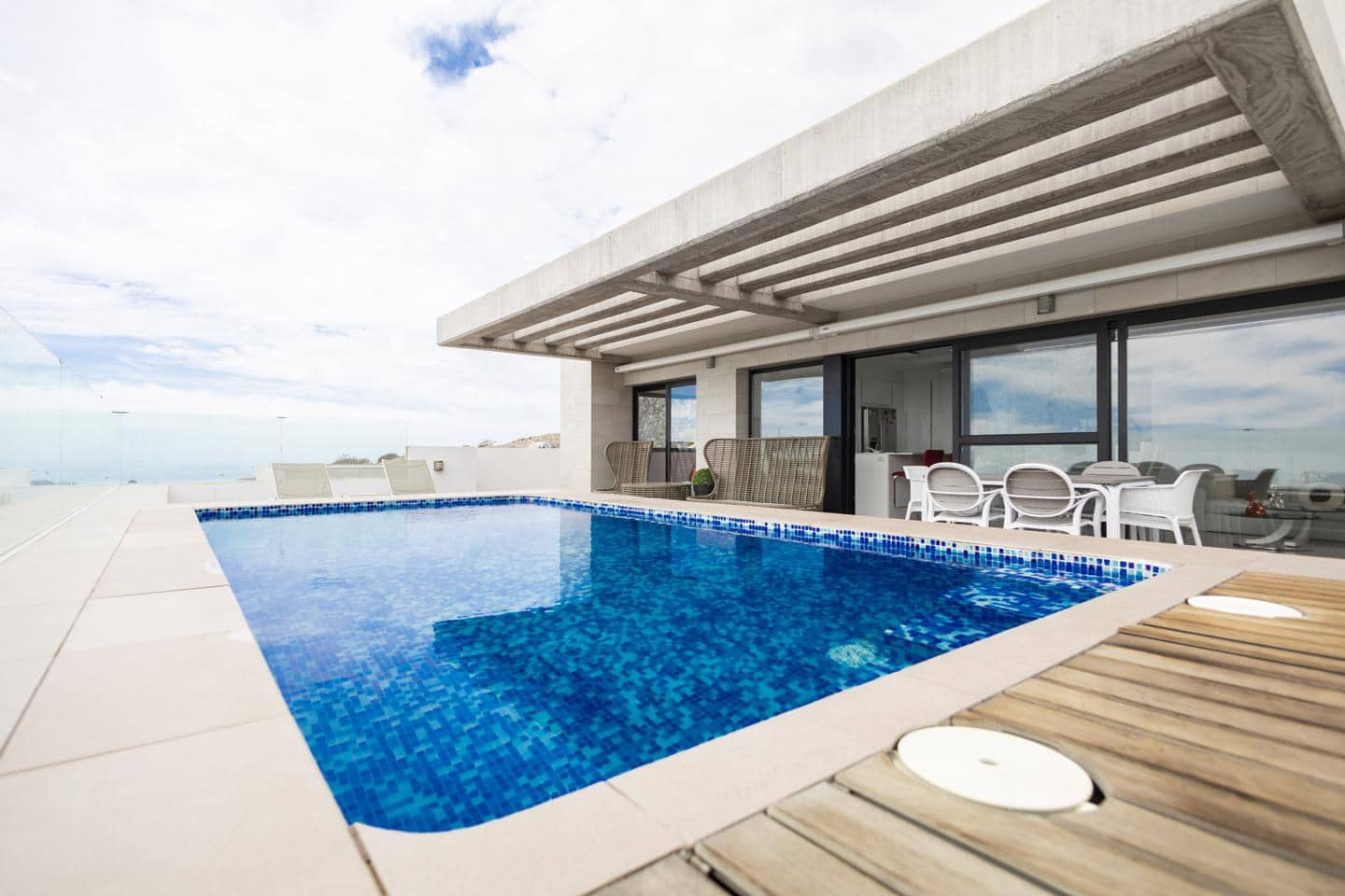 Piso de 4 habitaciones en Costa Adeje en venta con piscina garaje - 1.400.000 € (Ref: 10009954)