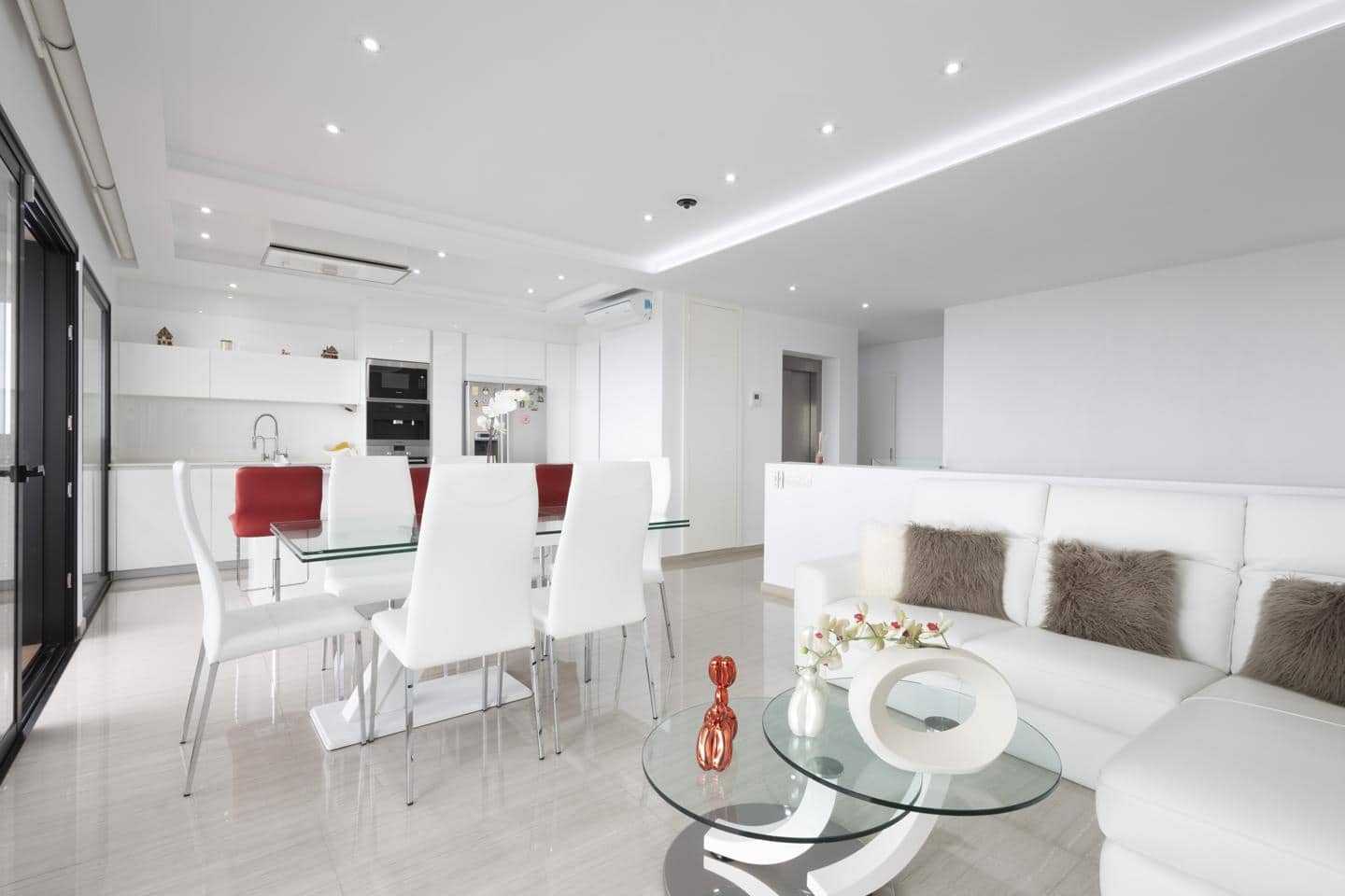 Piso de 4 habitaciones en Costa Adeje en venta con piscina garaje - 1.400.000 € (Ref: 10009954)