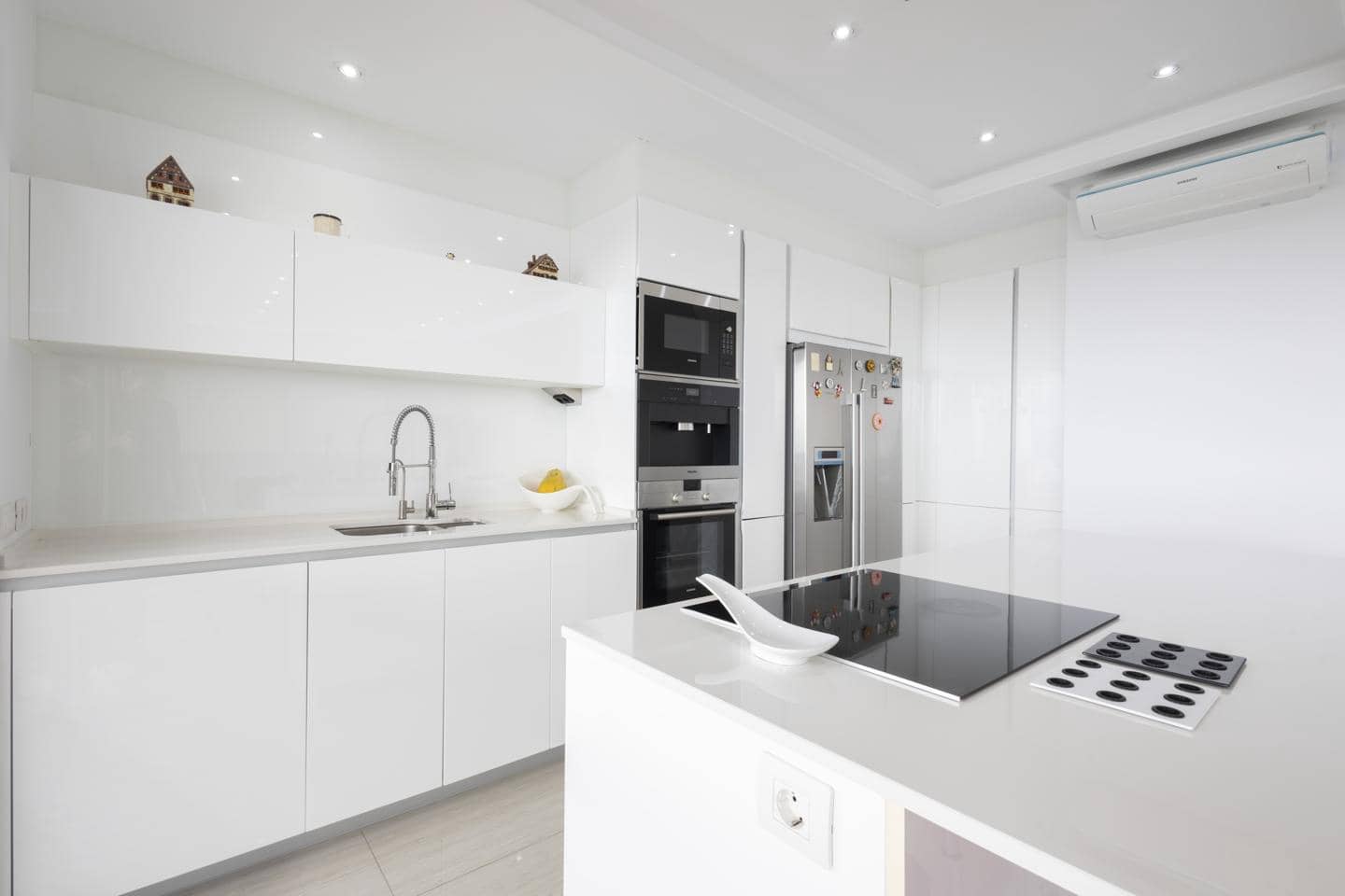 Piso de 4 habitaciones en Costa Adeje en venta con piscina garaje - 1.400.000 € (Ref: 10009954)