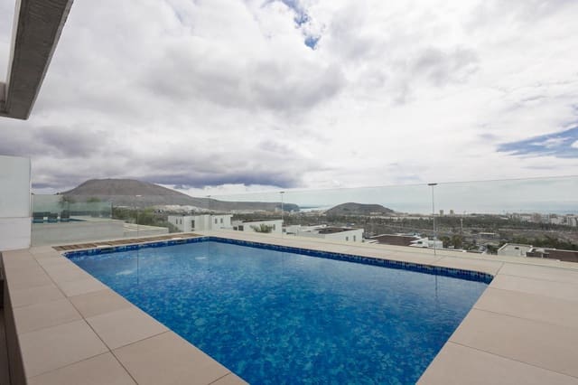 Piso de 4 habitaciones en La Caldera, Adeje en venta con piscina garaje - 1.400.000 € (Ref: 10009954)