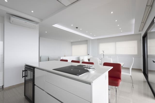 Piso de 4 habitaciones en La Caldera, Adeje en venta con piscina garaje - 1.400.000 € (Ref: 10009954)