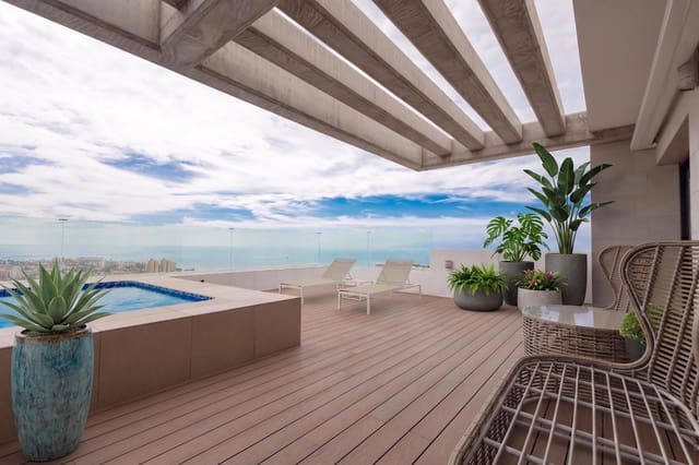Piso de 4 habitaciones en La Caldera, Adeje en venta con piscina garaje - 1.400.000 € (Ref: 10009954)