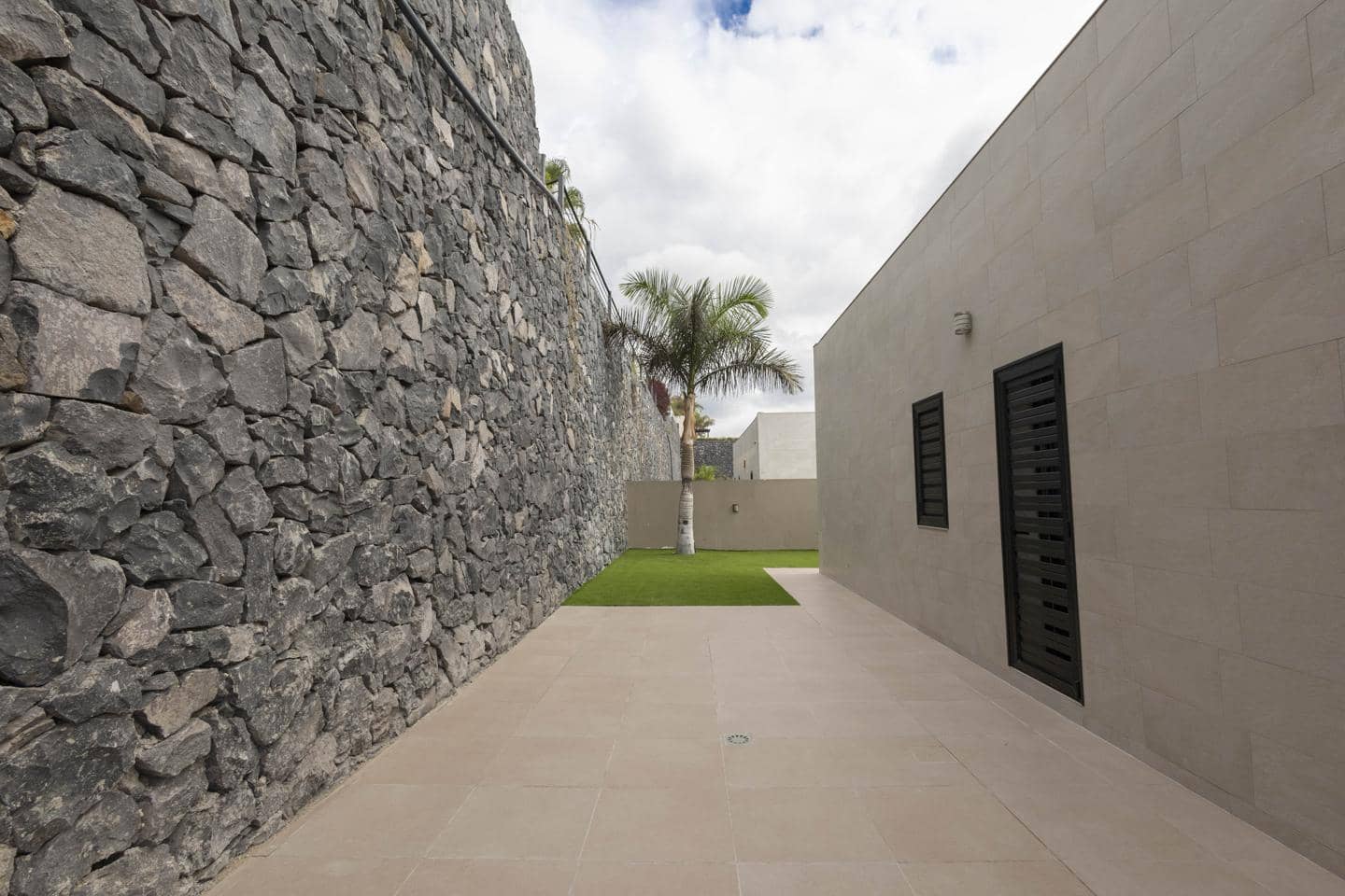 Piso de 4 habitaciones en Costa Adeje en venta con piscina garaje - 1.400.000 € (Ref: 10009954)