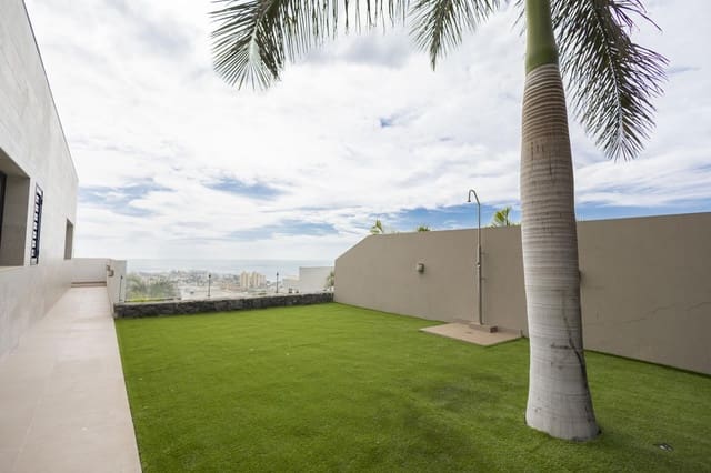 Piso de 4 habitaciones en La Caldera, Adeje en venta con piscina garaje - 1.400.000 € (Ref: 10009954)