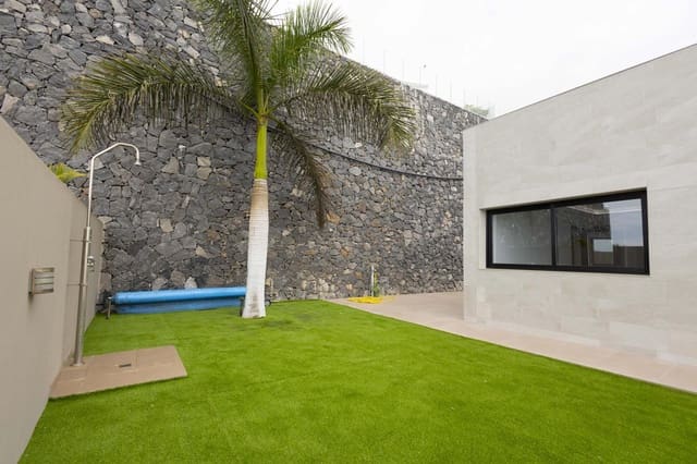 Piso de 4 habitaciones en La Caldera, Adeje en venta con piscina garaje - 1.400.000 € (Ref: 10009954)