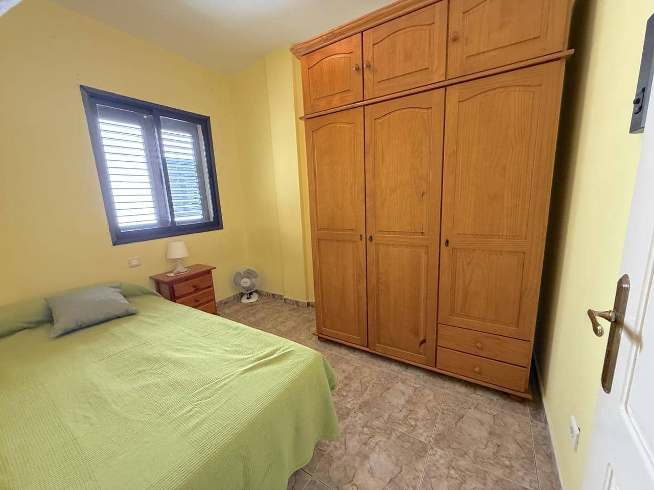 3 bedroom Flat for sale in Arrecife - € 199,000 (Ref: 10014799)
