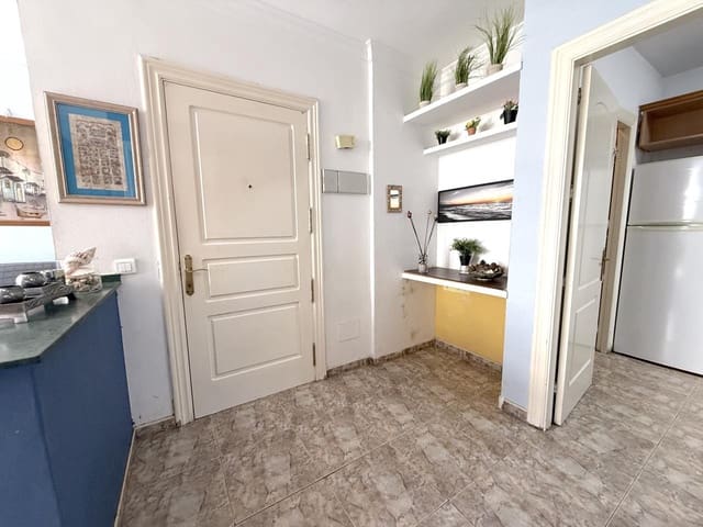 3 bedroom Flat for sale in Arrecife - € 199,000 (Ref: 10014799)