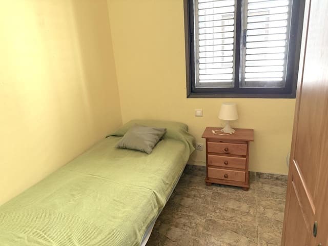3 bedroom Flat for sale in Arrecife - € 199,000 (Ref: 10014799)