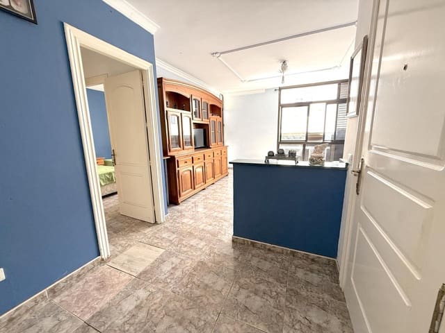 3 bedroom Flat for sale in Arrecife - € 199,000 (Ref: 10014799)