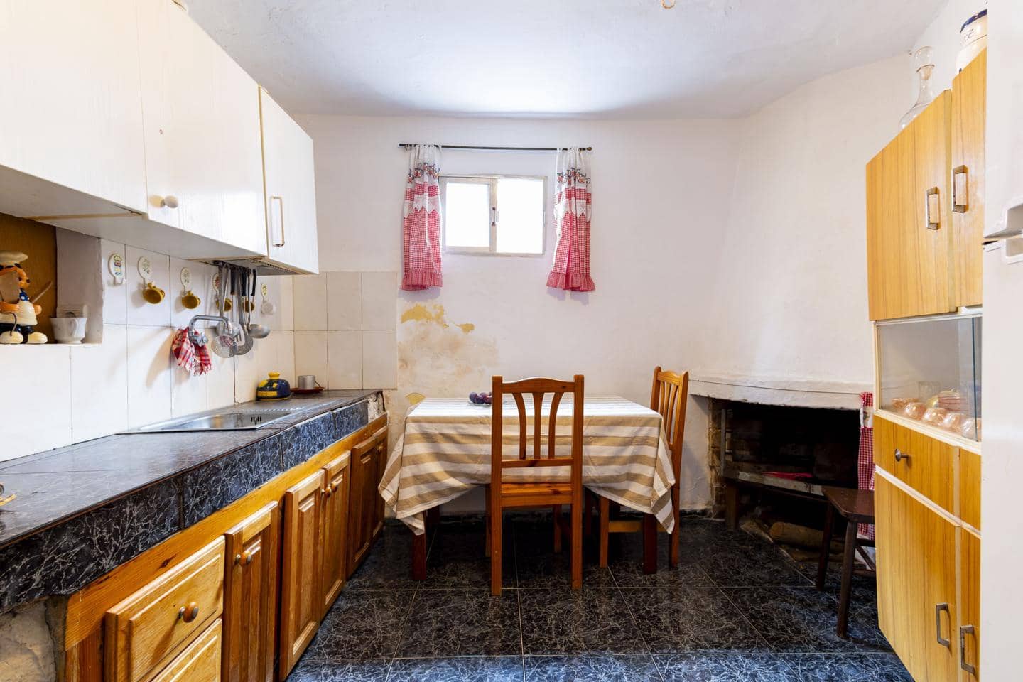 5 sypialnia Finka/Dom wiejski na sprzedaż w Icod de los Vinos - 175 000 € (Ref: 10026195)