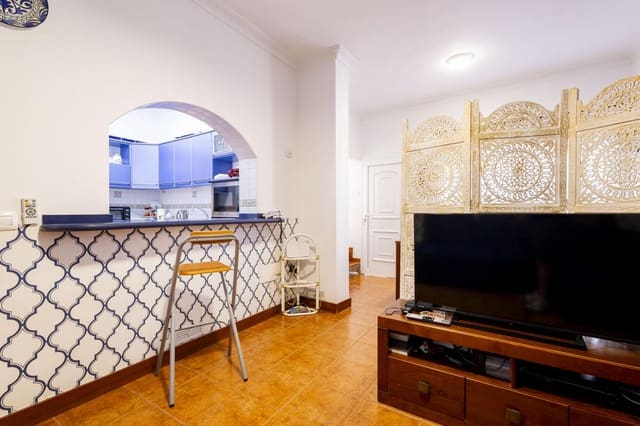 5 quarto Moradia para venda em Vistabella, Santa Cruz de Tenerife - 369 000 € (Ref: 10035984)