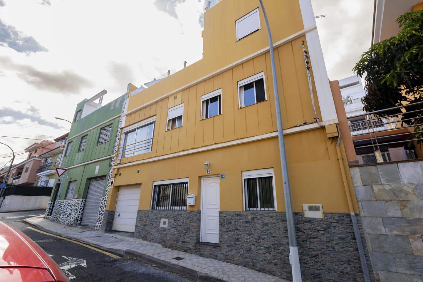 5 sypialnia Willa na sprzedaż w Santa Cruz de Tenerife - 369 000 € (Ref: 10035984)