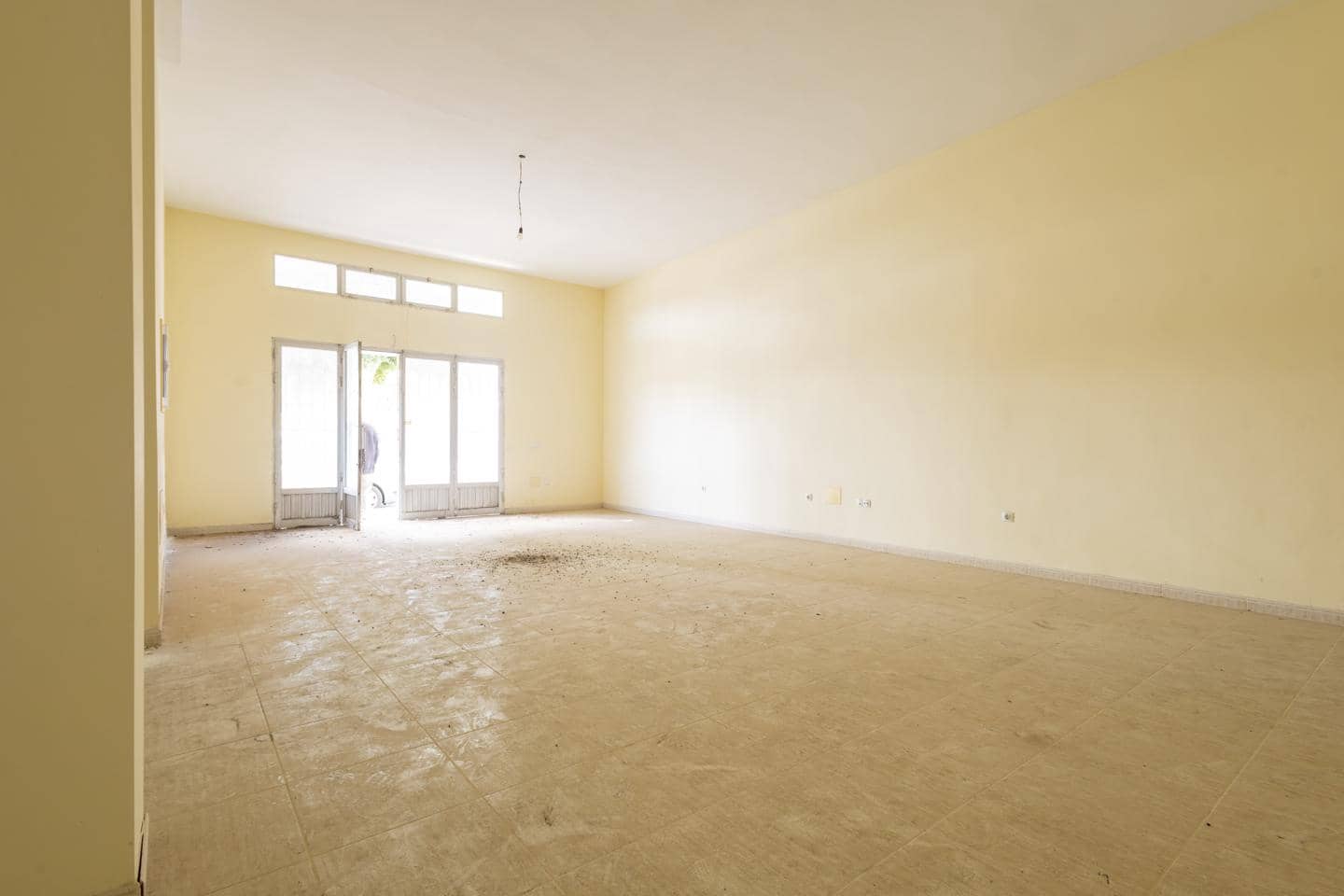 1 slaapkamer Bedrijf te koop in Puerto del Rosario - € 226.000 (Ref: 10039179)
