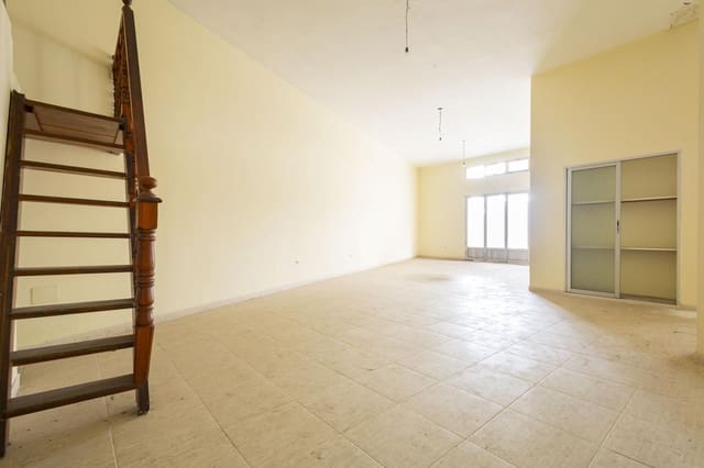 1 slaapkamer Bedrijf te koop in Puerto del Rosario - € 226.000 (Ref: 10039179)