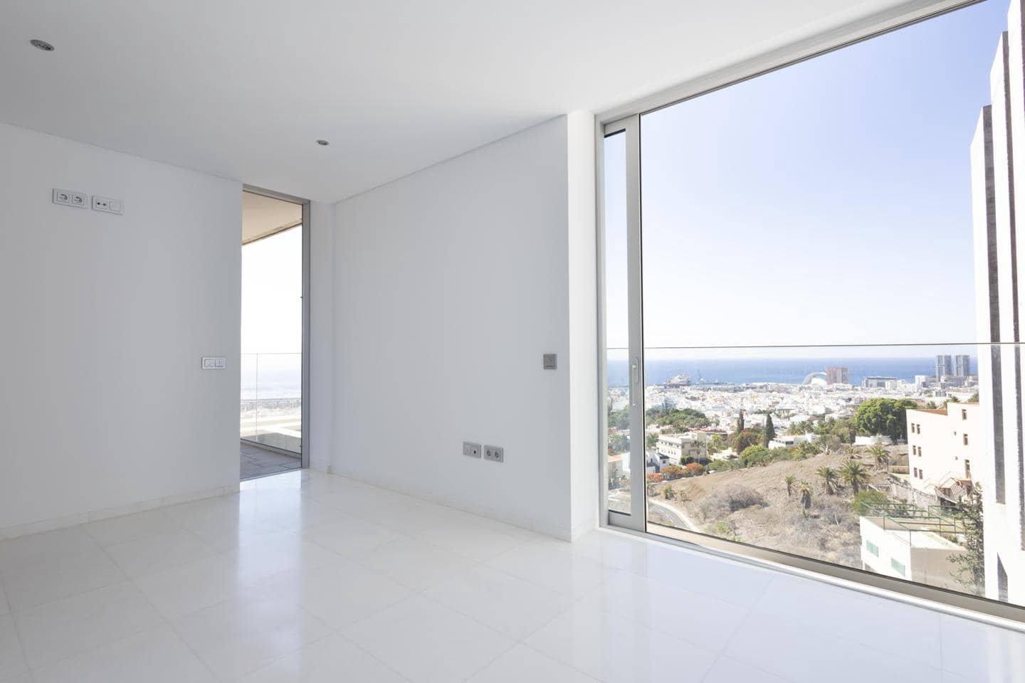 20 soveværelse Lejlighed til salg i Santa Cruz de Tenerife med swimmingpool - € 9.049.928 (Ref: 10041703)
