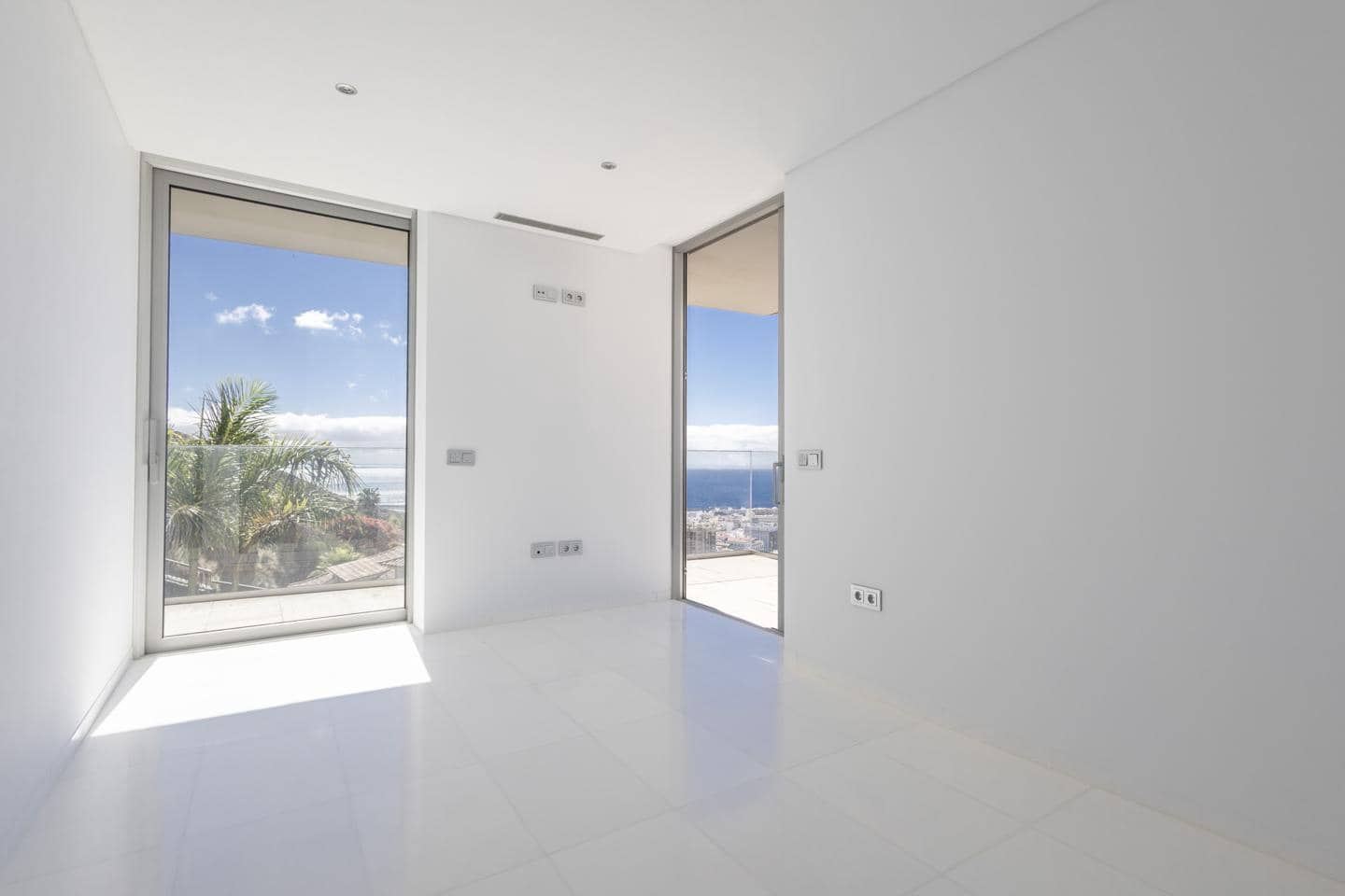 20 soveværelse Lejlighed til salg i Santa Cruz de Tenerife med swimmingpool - € 9.049.928 (Ref: 10041703)