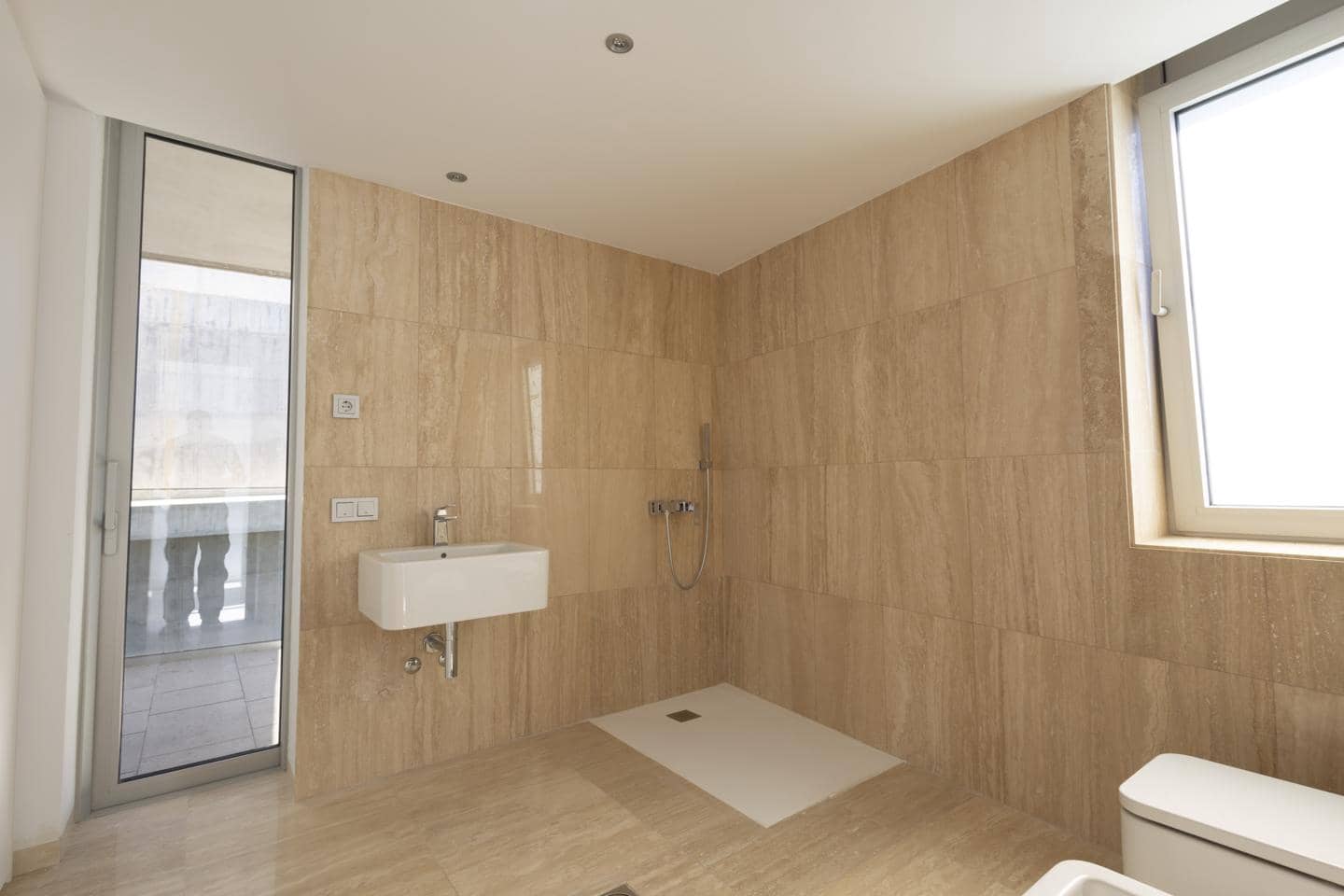 20 soveværelse Lejlighed til salg i Santa Cruz de Tenerife med swimmingpool - € 9.049.928 (Ref: 10041703)