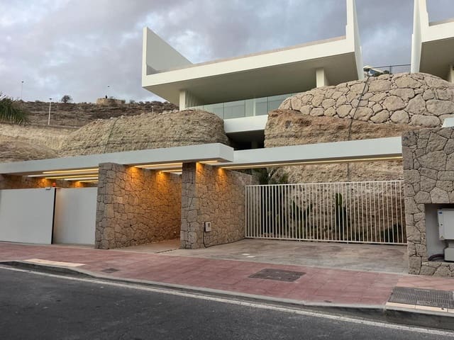4 makuuhuone Huvila myytävänä paikassa La Caldera, Adeje - 4 700 000 € (Ref: 10043506)
