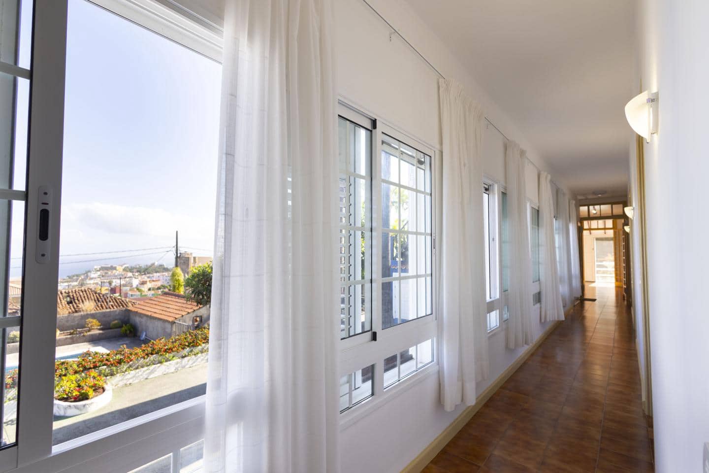5 chambre Villa/Maison à vendre à Puerto de la Cruz avec piscine garage - 999 750 € (Ref: 10046230)