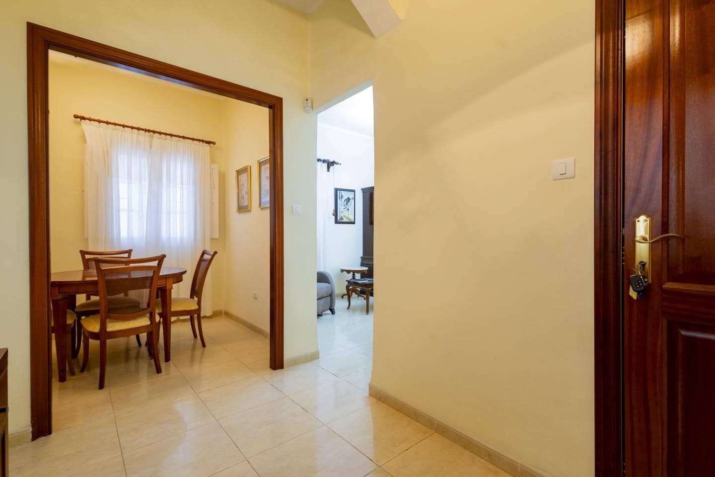 3 bedroom Flat for sale in Santa Cruz de Tenerife - € 305,000 (Ref: 10047646)