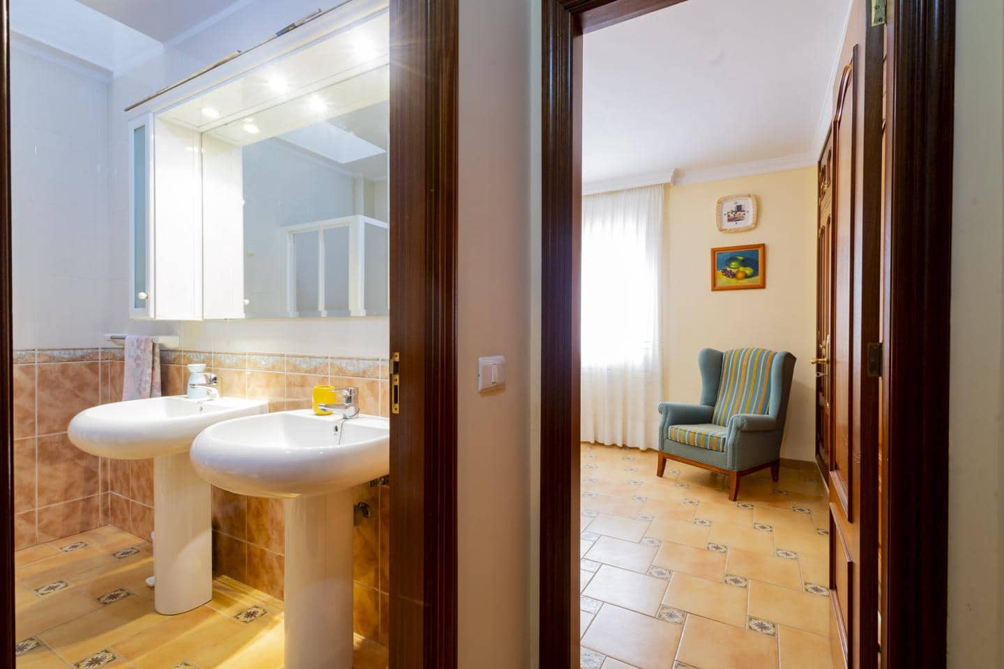 6 bedroom Villa for sale in San Cristobal de La Laguna - € 600,000 (Ref: 10048073)
