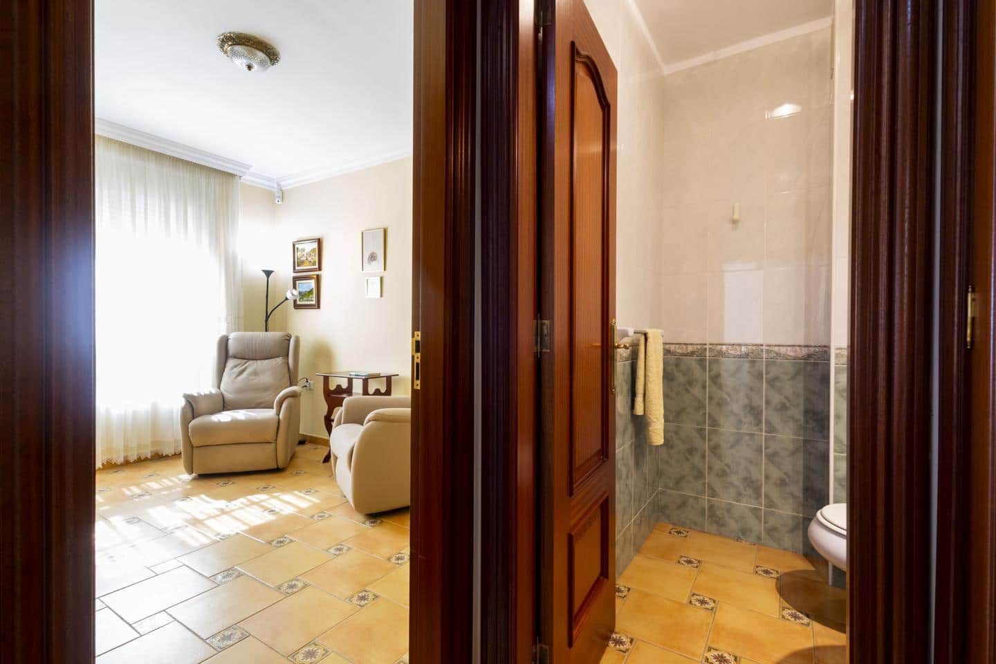 6 bedroom Villa for sale in San Cristobal de La Laguna - € 600,000 (Ref: 10048073)