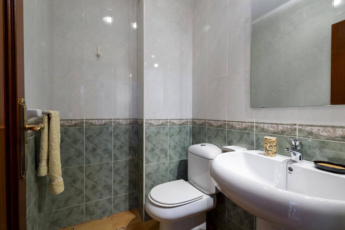 6 bedroom Villa for sale in San Cristobal de La Laguna - € 600,000 (Ref: 10048073)