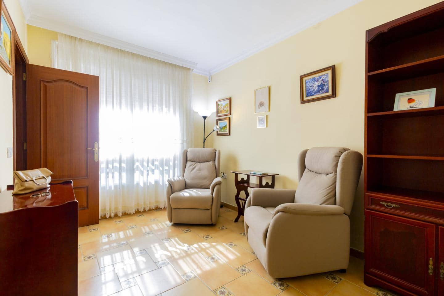 6 bedroom Villa for sale in San Cristobal de La Laguna - € 600,000 (Ref: 10048073)