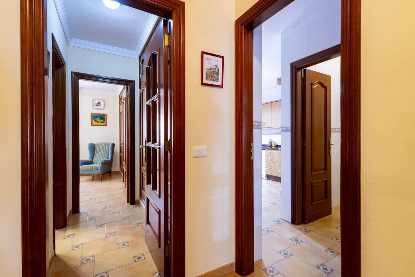 6 bedroom Villa for sale in San Cristobal de La Laguna - € 600,000 (Ref: 10048073)
