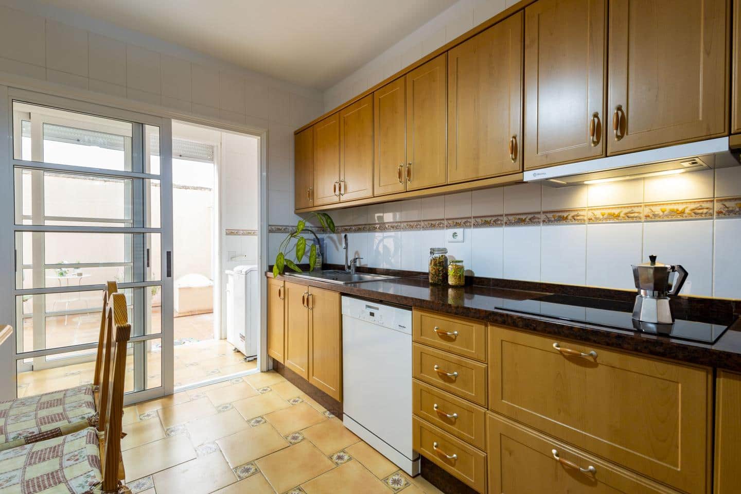 6 bedroom Villa for sale in San Cristobal de La Laguna - € 600,000 (Ref: 10048073)