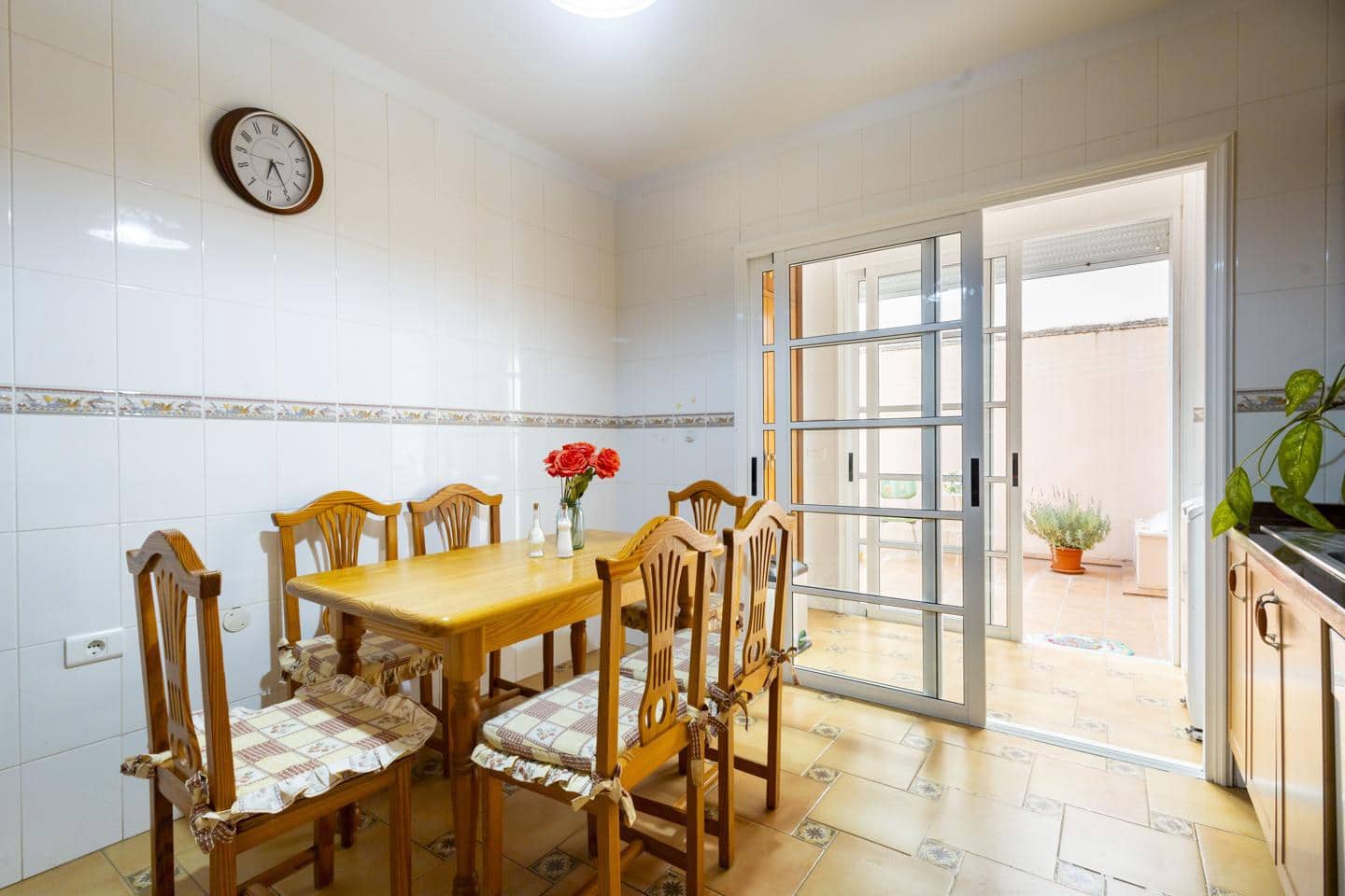 6 bedroom Villa for sale in San Cristobal de La Laguna - € 600,000 (Ref: 10048073)