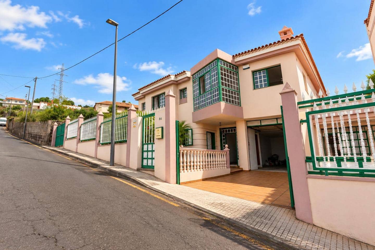 3 soverom Villa til salgs i Santa Ursula med garasje - € 739 750 (Ref: 10086953)