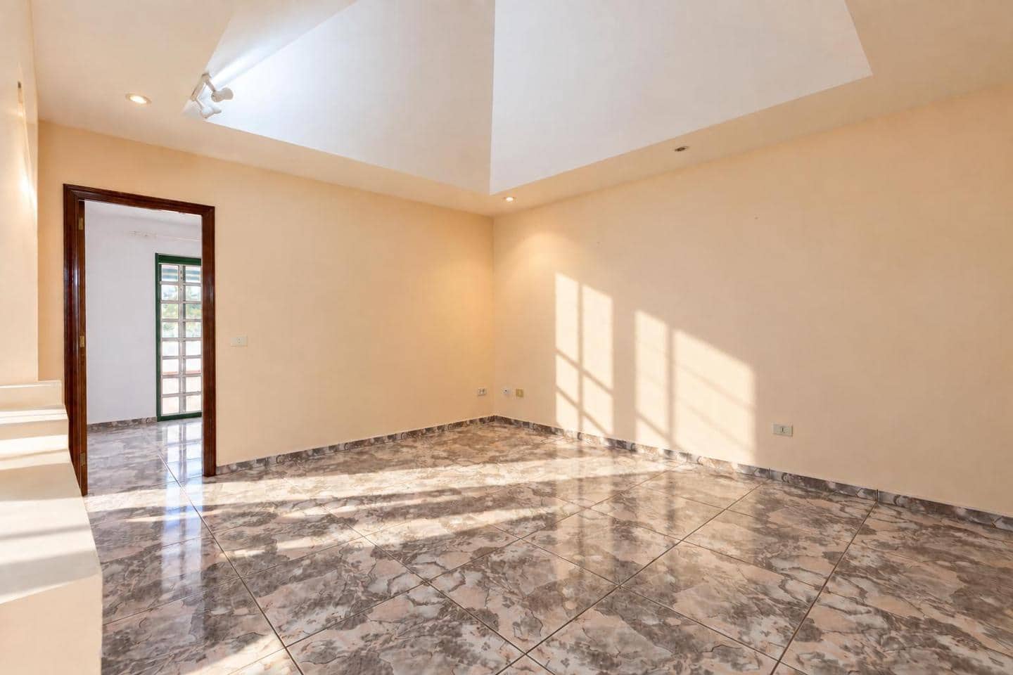 3 soverom Villa til salgs i Santa Ursula med garasje - € 739 750 (Ref: 10086953)