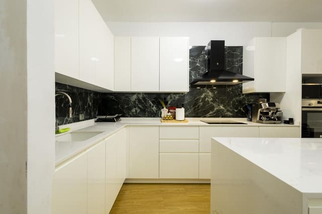 3 sovrum Villa till salu i Arafo med garage - 329 900 € (Ref: 10095549)