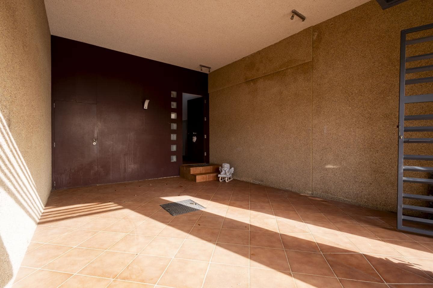 3 sovrum Villa till salu i Arafo med garage - 329 900 € (Ref: 10095549)