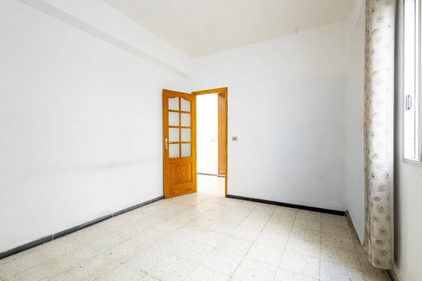 3 bedroom Flat for sale in Santa Cruz de Tenerife - € 310,000 (Ref: 10103558)