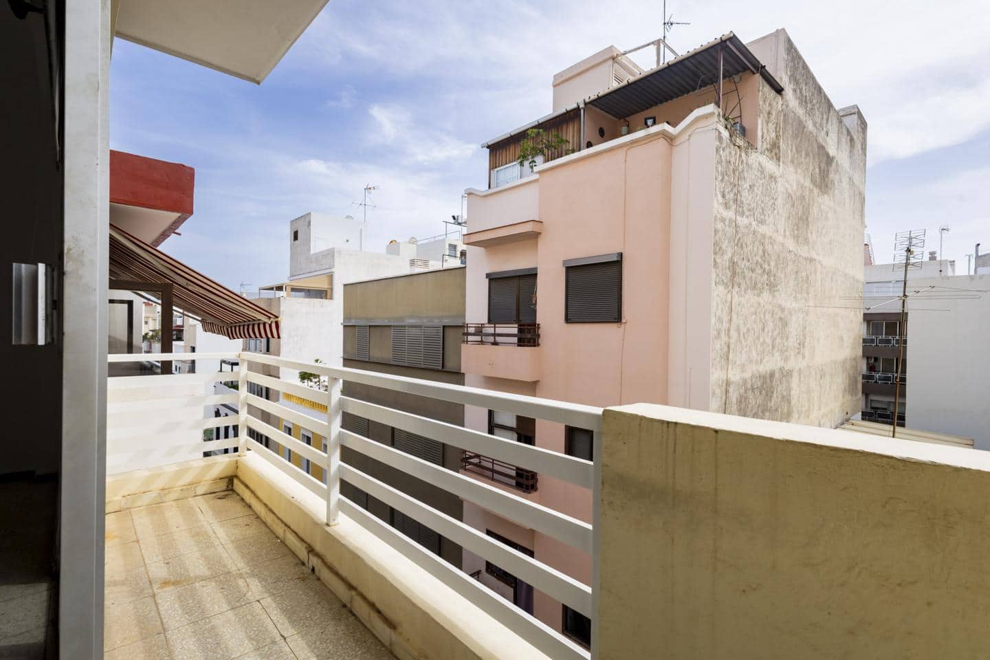 3 bedroom Flat for sale in Santa Cruz de Tenerife - € 310,000 (Ref: 10103558)