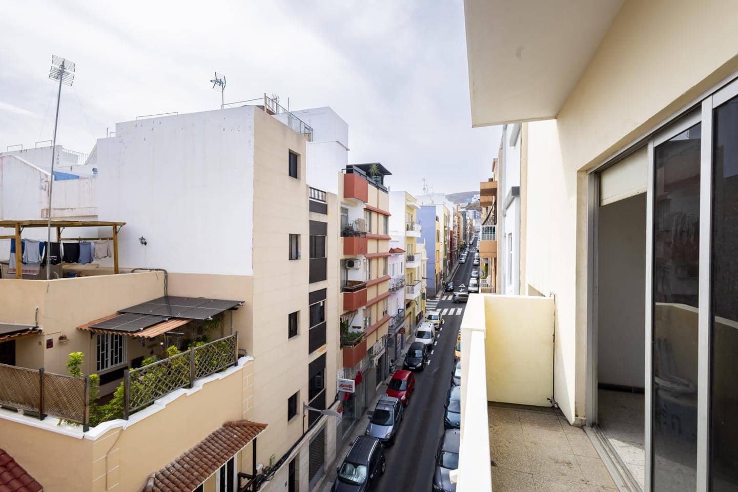 3 bedroom Flat for sale in Santa Cruz de Tenerife - € 310,000 (Ref: 10103558)