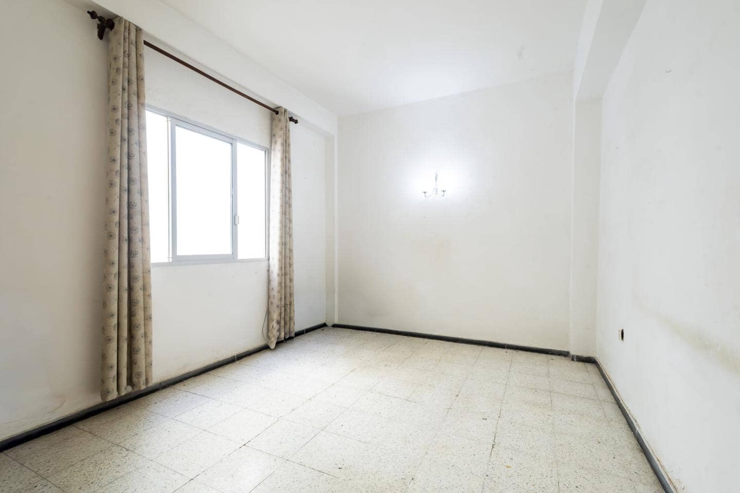3 bedroom Flat for sale in Santa Cruz de Tenerife - € 310,000 (Ref: 10103558)
