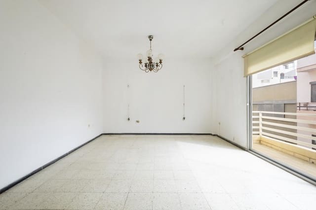 3 bedroom Flat for sale in Salamanca, Santa Cruz de Tenerife - € 310,000 (Ref: 10103558)