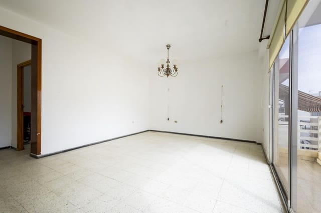 3 bedroom Flat for sale in Salamanca, Santa Cruz de Tenerife - € 310,000 (Ref: 10103558)