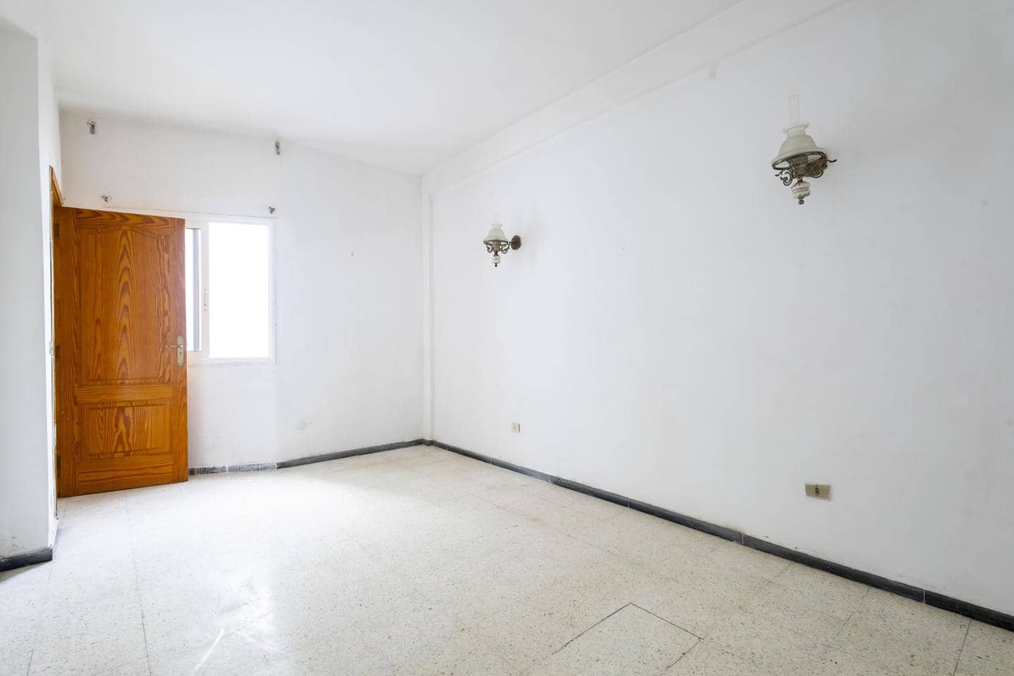 3 bedroom Flat for sale in Santa Cruz de Tenerife - € 310,000 (Ref: 10103558)