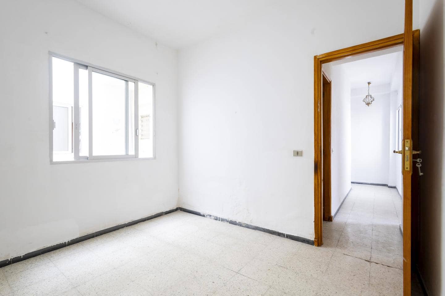 3 bedroom Flat for sale in Santa Cruz de Tenerife - € 310,000 (Ref: 10103558)