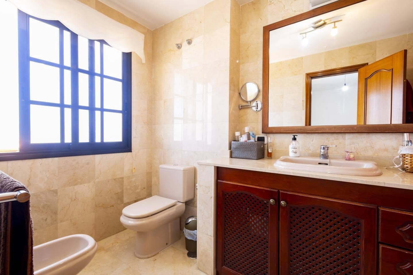 4 bedroom Villa for sale in Candelaria with garage - € 475,000 (Ref: 10112159)