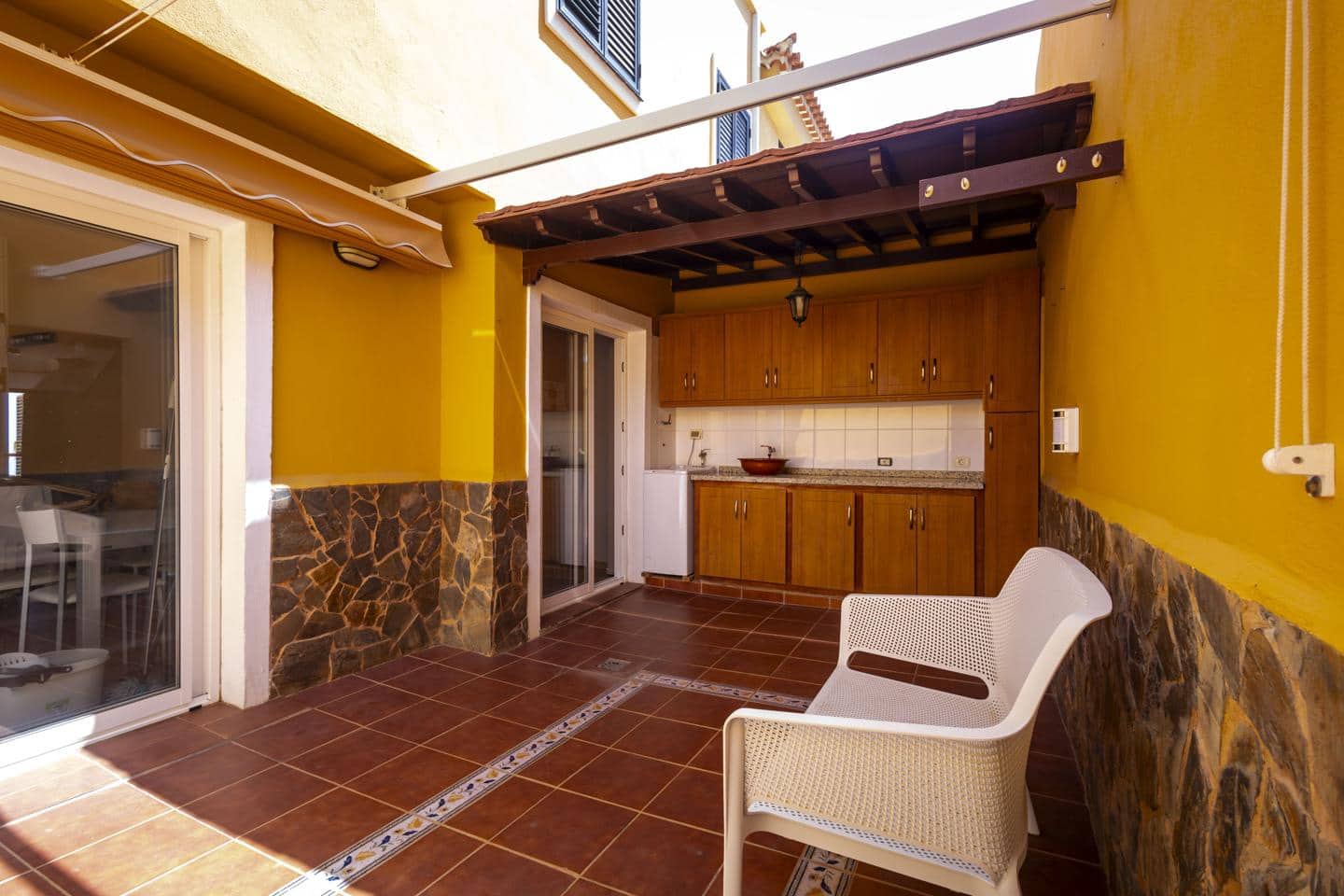 4 bedroom Villa for sale in Candelaria with garage - € 475,000 (Ref: 10112159)